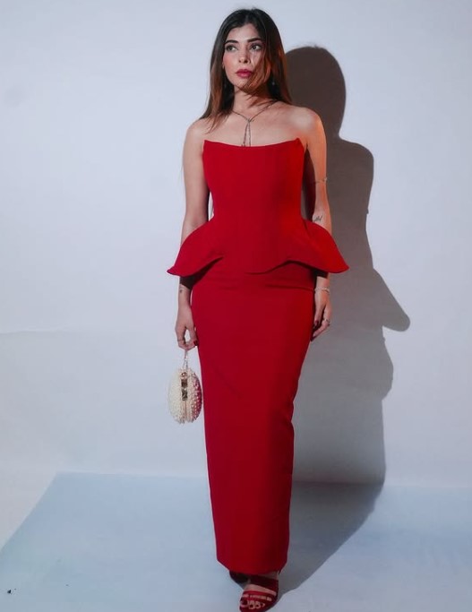 Sakshi Keswani height