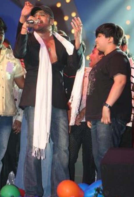 Swayam Reshammiya and his father