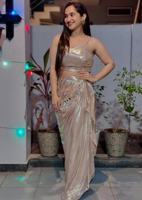 Zahara Sethjiwala height