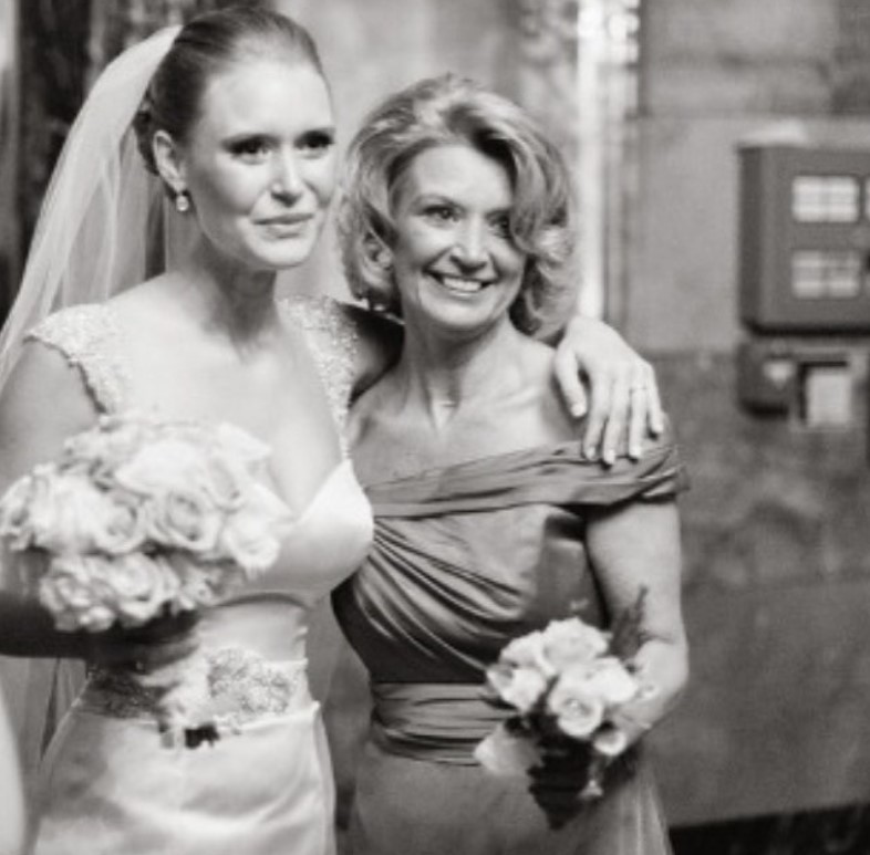 Alexandria Mills with her mother