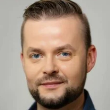 Tom Artiom Alexandrovich bio