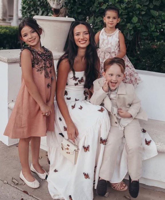 Victoria with her kids