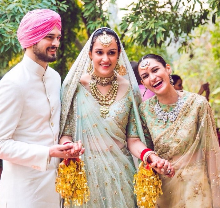 Ajit Sodhi with his sisters