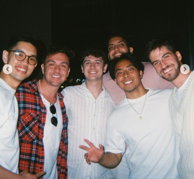 Calltoleap with his friends