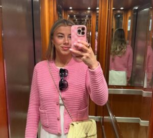 Jane Williamson (YouTuber) Height, Biography, Age, Boyfriend, Family