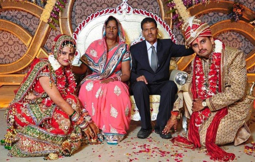 Neeru Yadav with her parents and husband