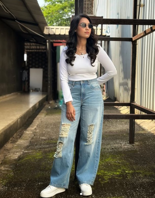 Pavithra Janani height