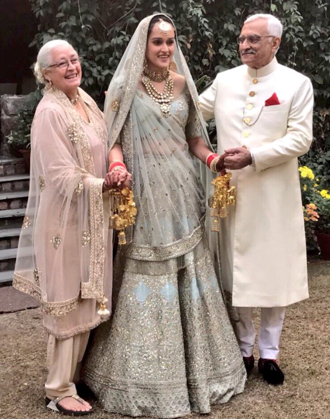 Pia Sodhi with her parents