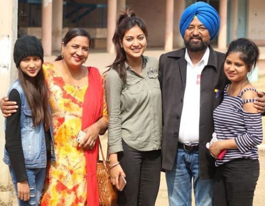 Sawan Rupowali with her family