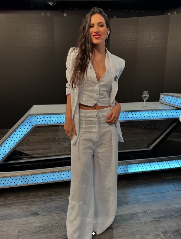 Agustina Almiron height