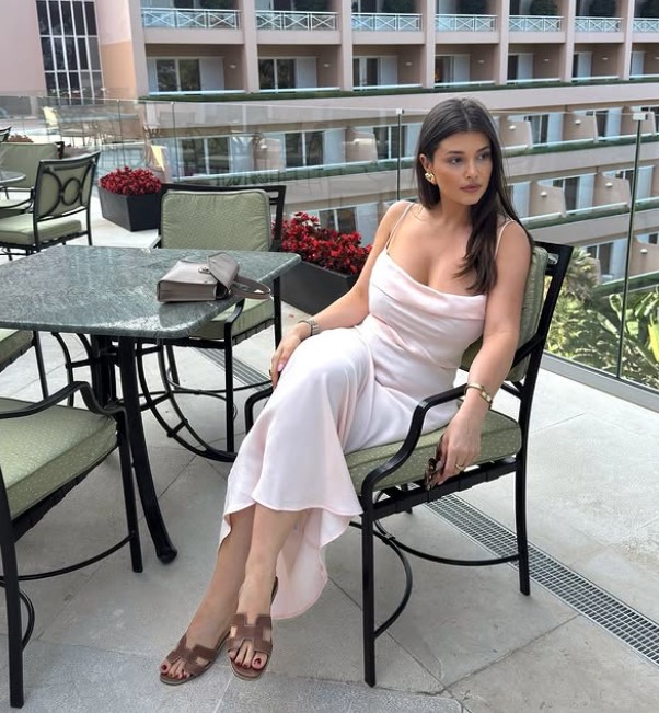 Carolina Neto wiki