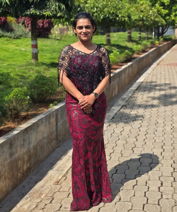 Deeshal Tauro height