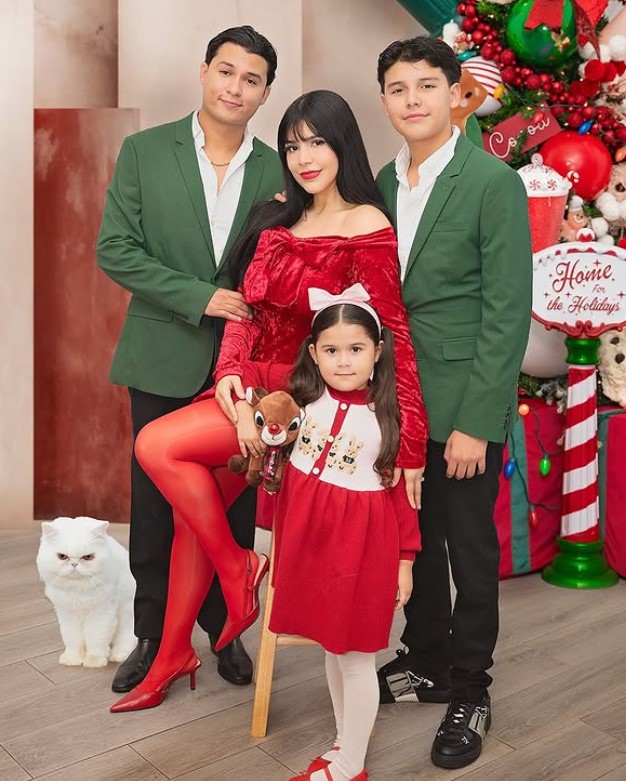 Ileana Velazquez with her husband and kids