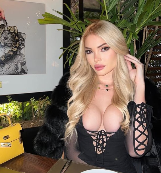 Lara Miranda age