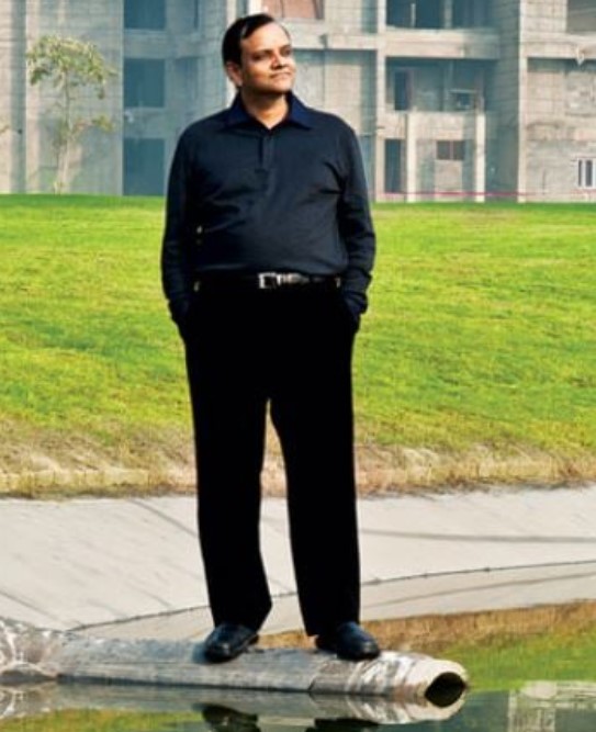 Manoj Gaur height