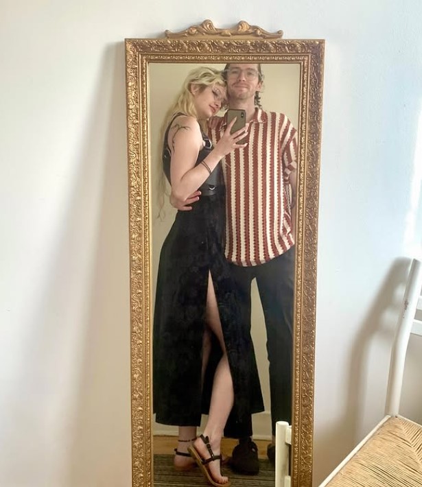Nat with her boyfriend
