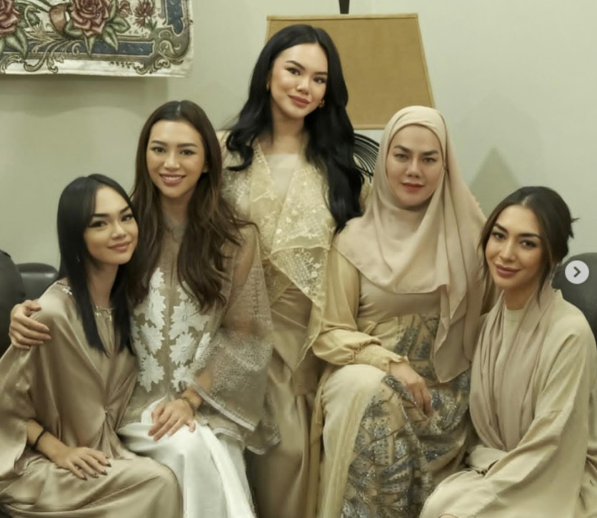 Sarita AbdulMukti with her daughters