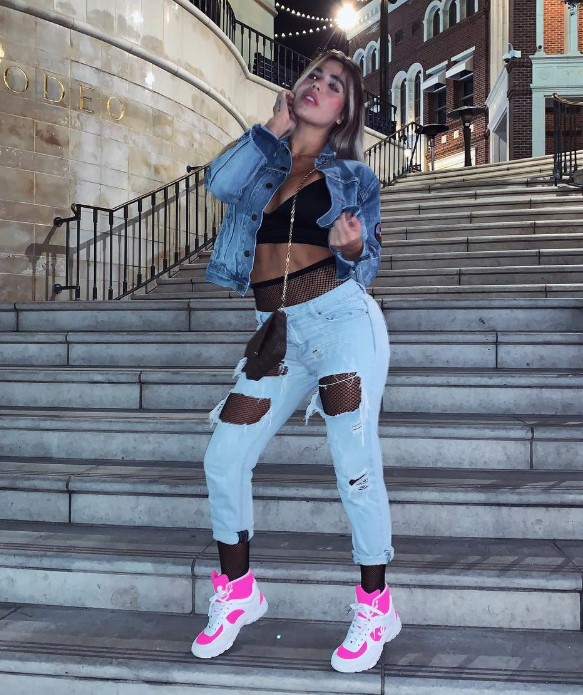 Estefania Pereira height