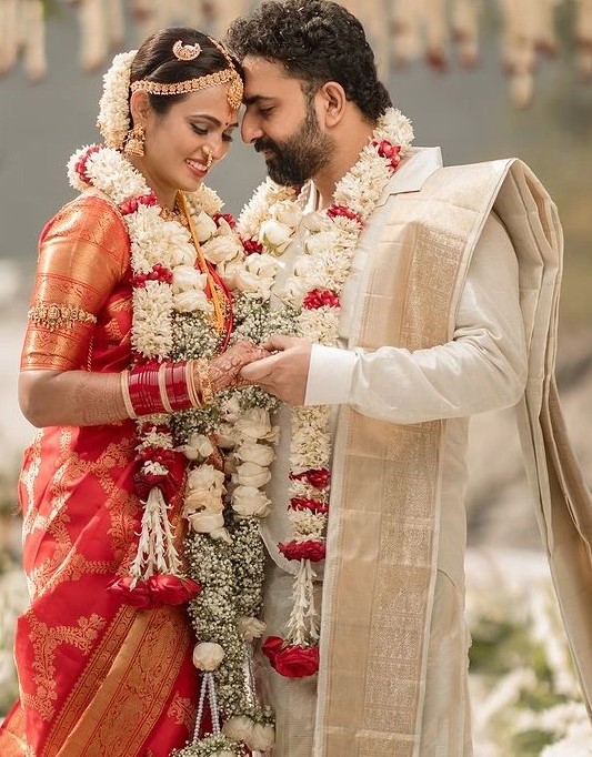 Ramya Pandian and Lovel Dhawan's wedding image