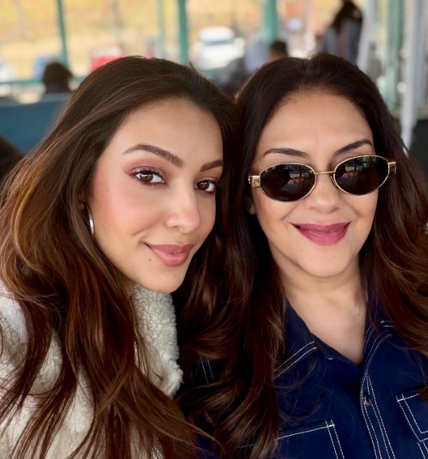 Sahher Bambba with her mother Shilpa Bamba