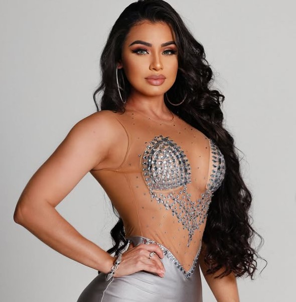Bella Araujo bio