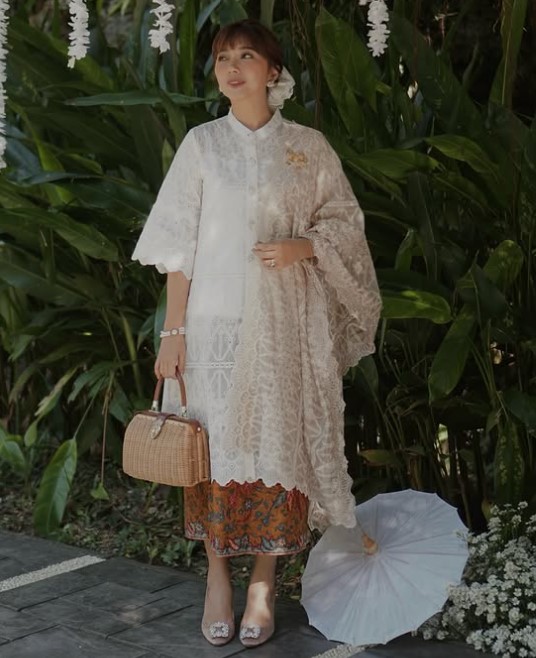 Claradevi Handriatmadja height