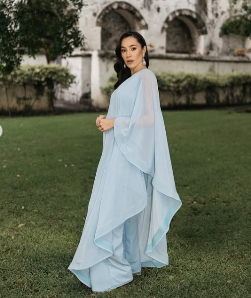 Paola Zurita height