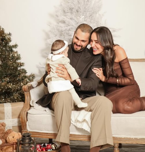 Paola Zurita with her husband and daughter