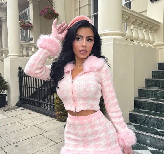 Chloe Saxon wiki