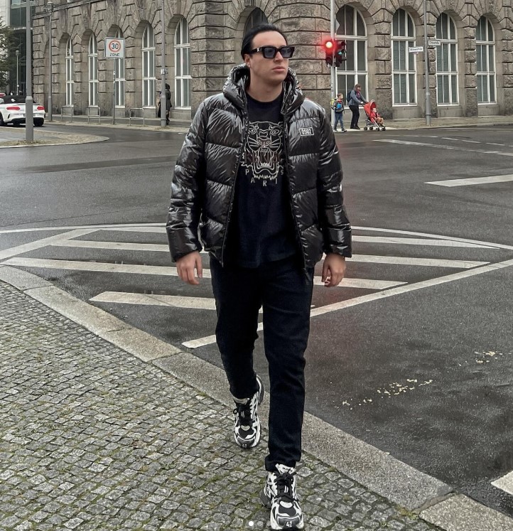 Melih Aydogan height