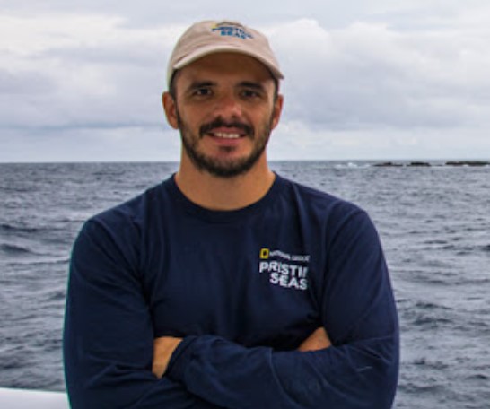 Roberto Ochoa bio