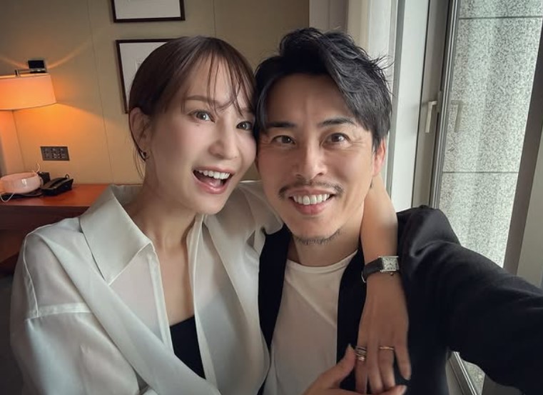 Suzumi Sato with her husband