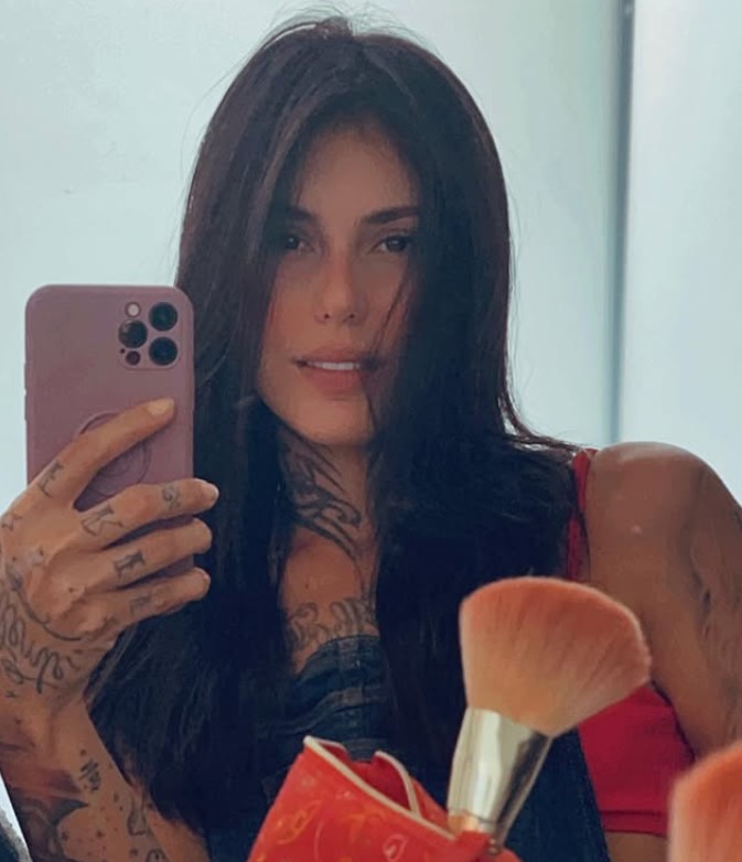 Thais Valente age