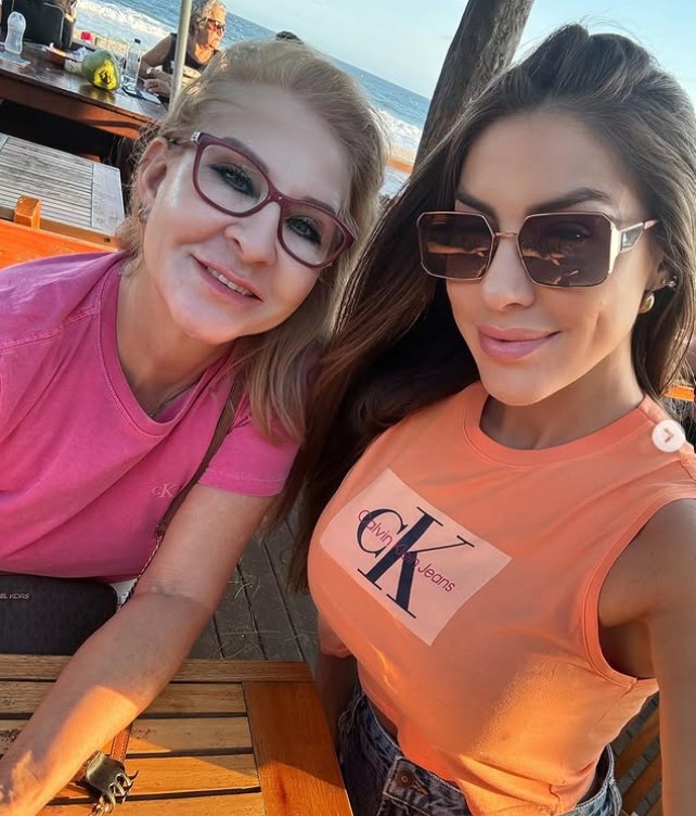 Dessa Nunes with her mom