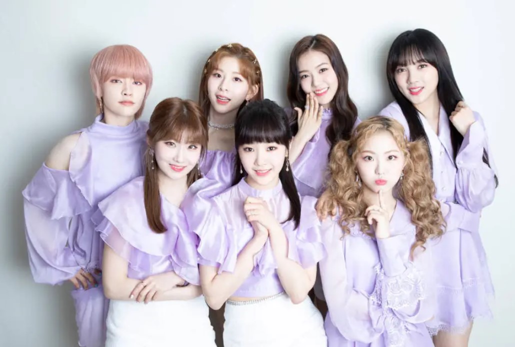 GWSN Soso with her group members