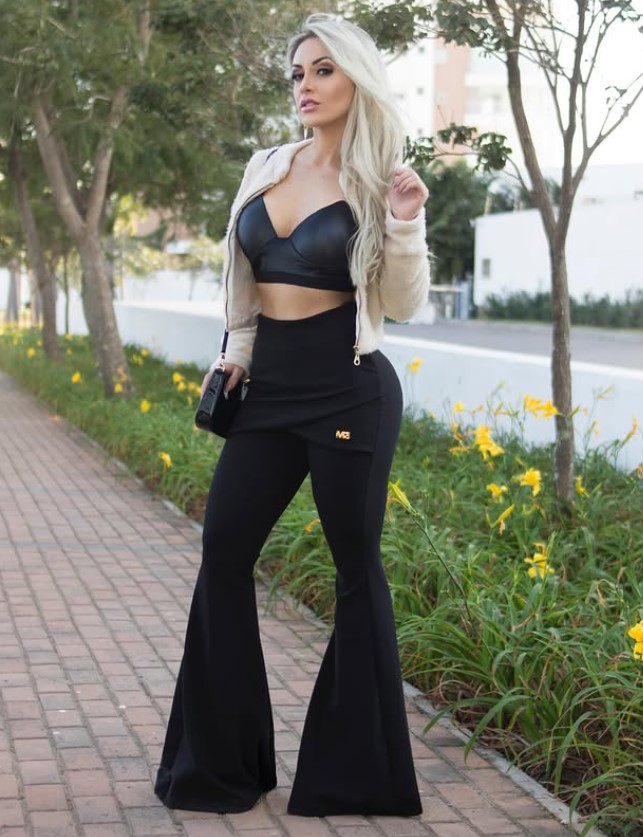 Iara Ferreira height