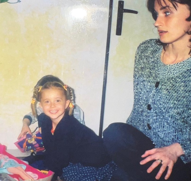 Kristina Durisova's childhood image with her mom
