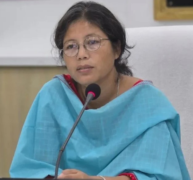 Nandita Garlosa career