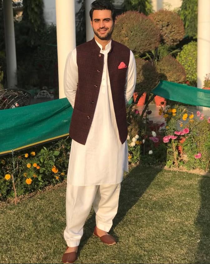 Udaybir Sandhu height