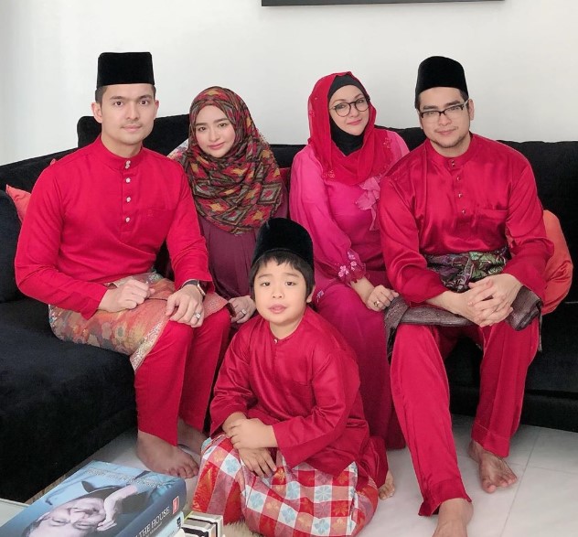 Ziela Jalil with her children and grandchild