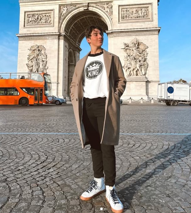 Donlad Dougher height