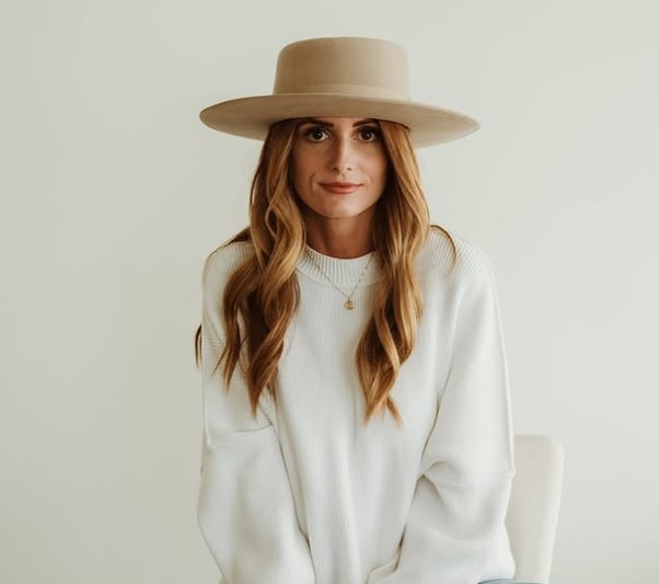 Emily Cave bio
