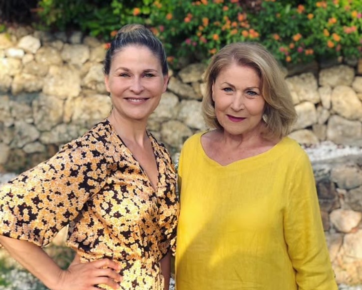 Hala Gorani with her mom