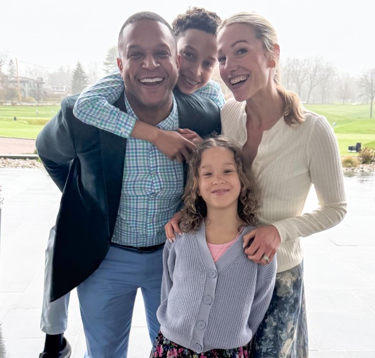 Lindsay Czarniak with her husband and kids