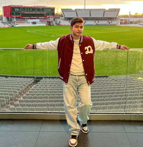 Mohammed Mirajkar height