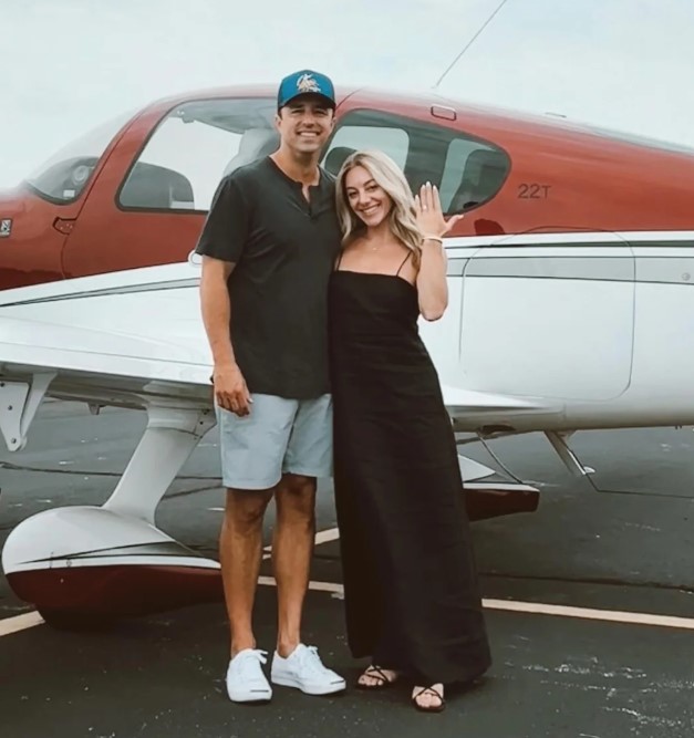 Samantha Peszek with her boyfriend