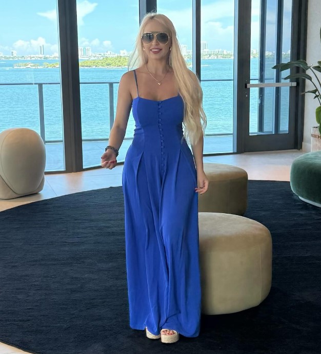 Daiane Novais height