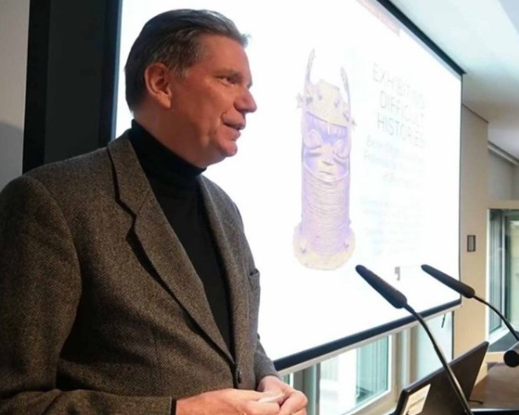Dr Lars-Christian Koch bio