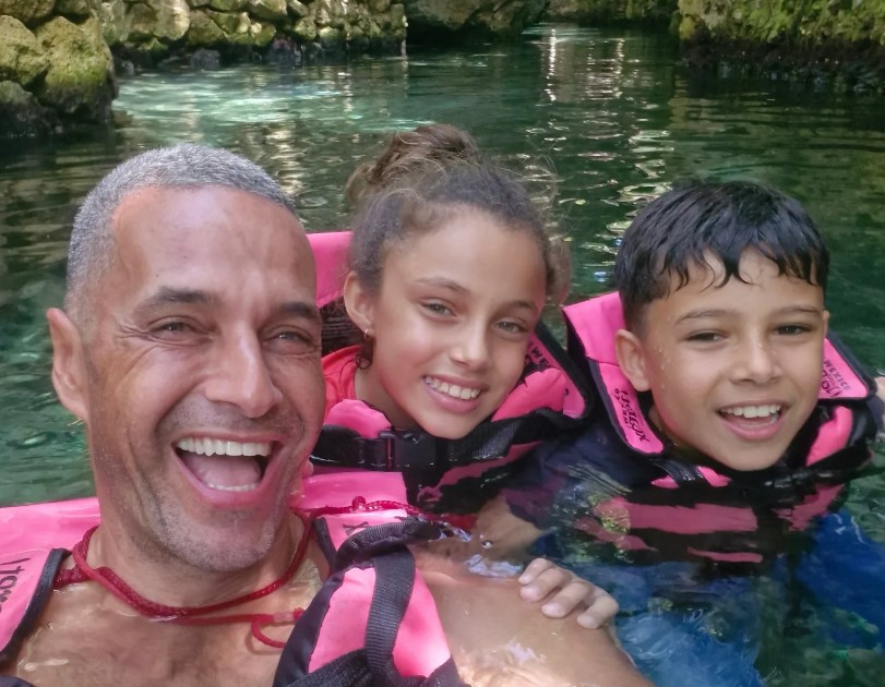 Fabricio Battaglini with his kids