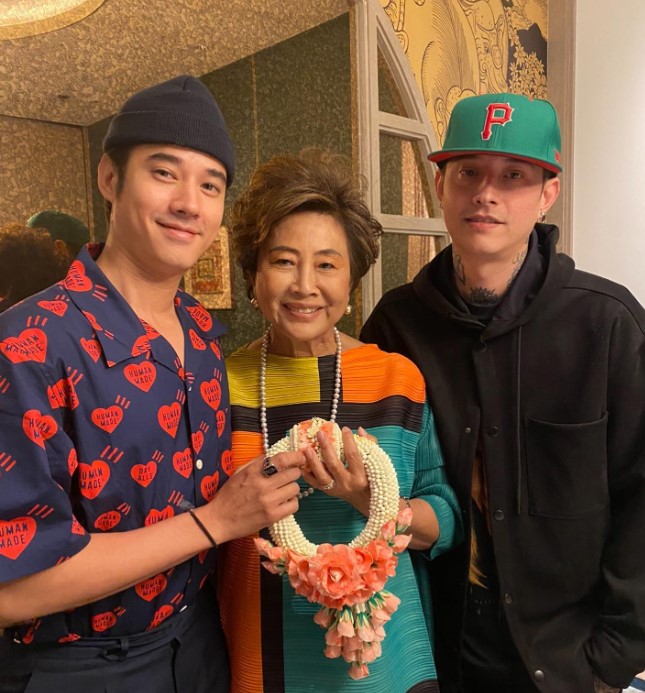 Marco Maurer with his mother and brother